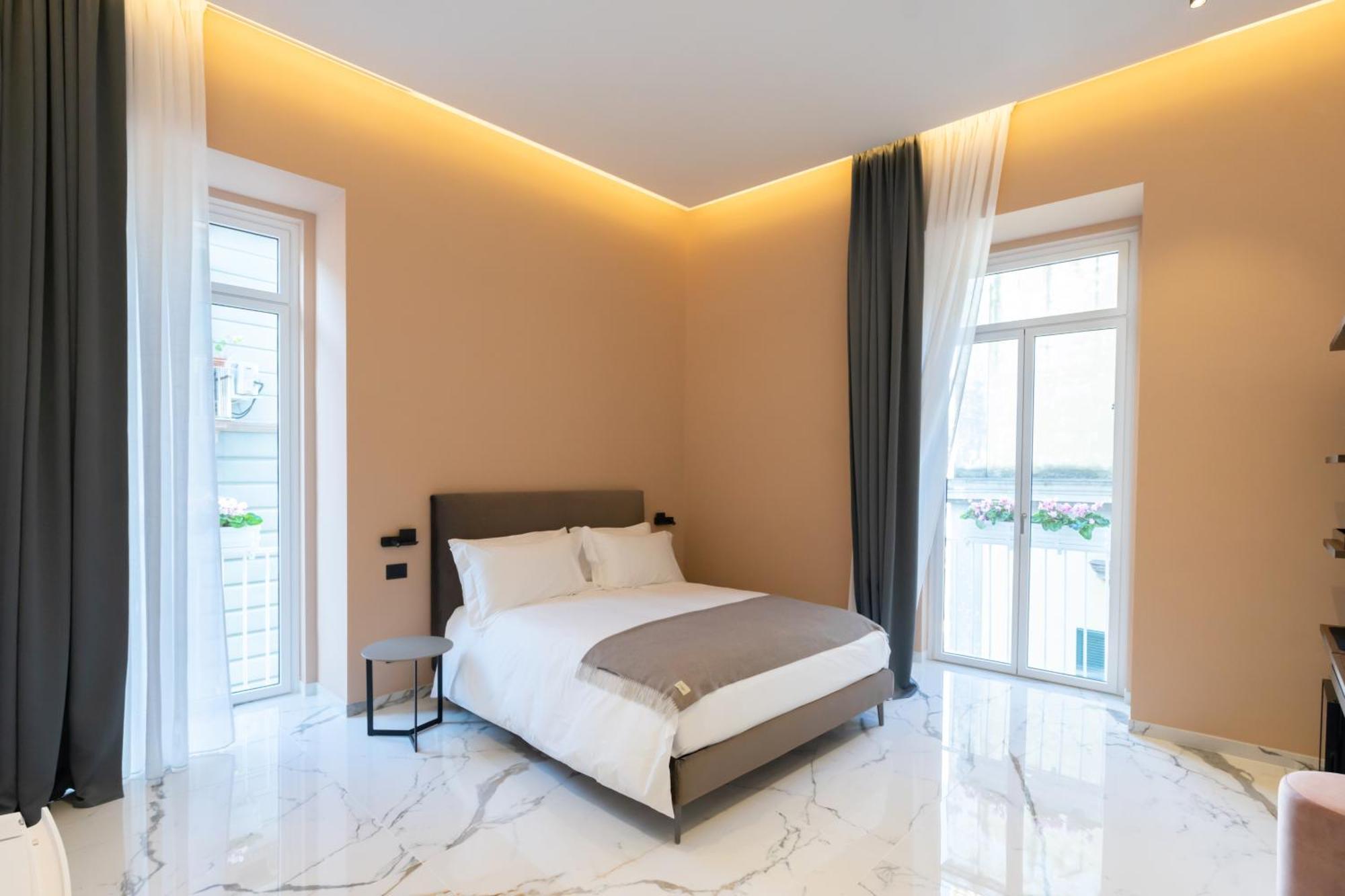 Insogno Suites Napoli Bagian luar foto