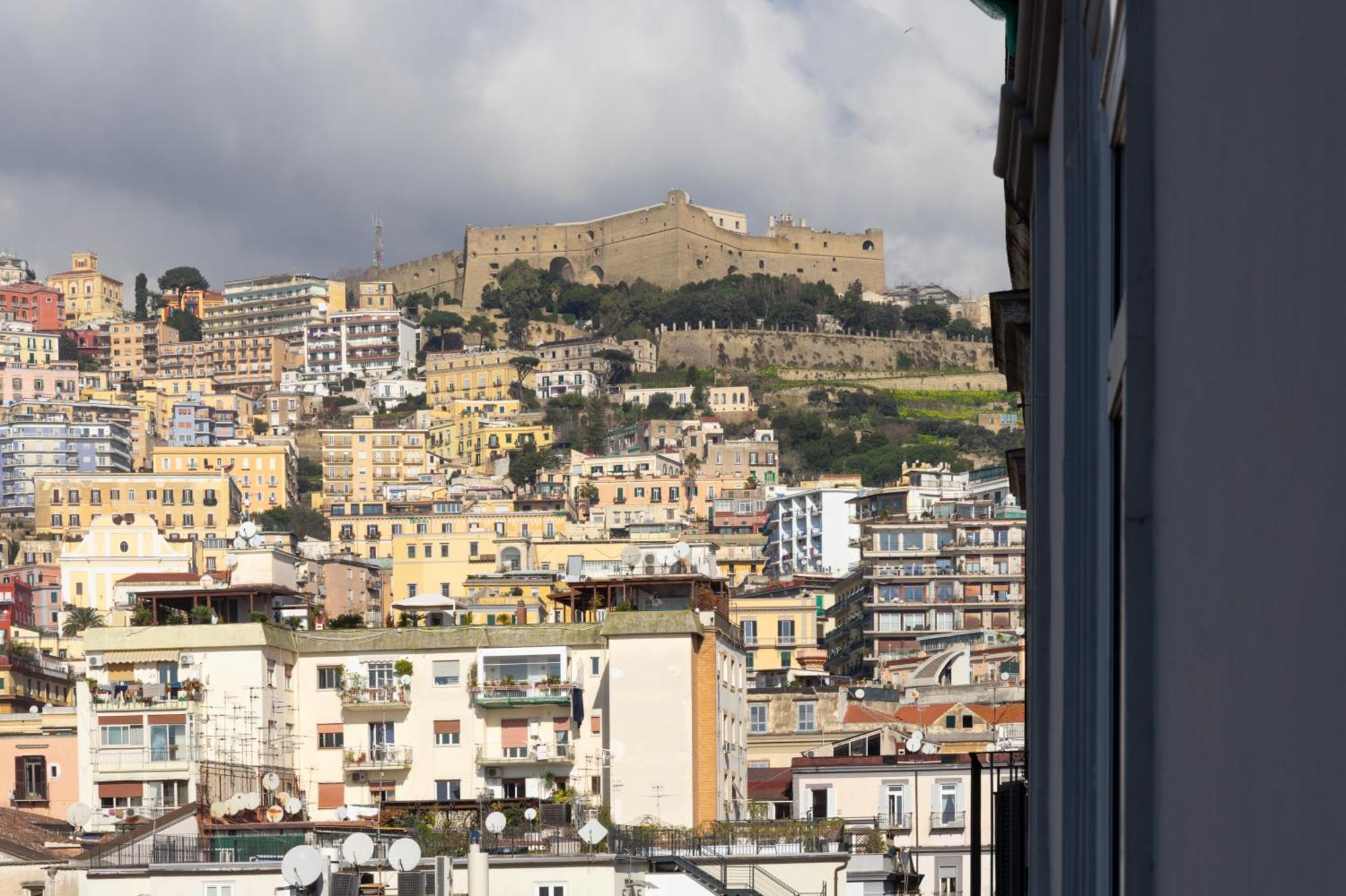 Insogno Suites Napoli Bagian luar foto