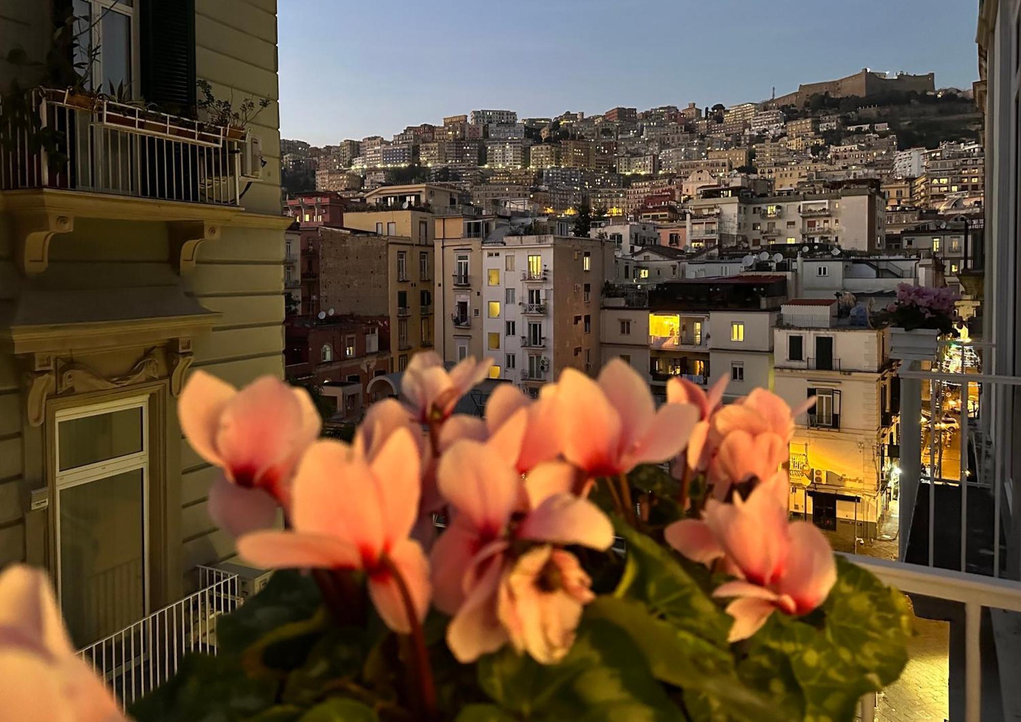 Insogno Suites Napoli Bagian luar foto